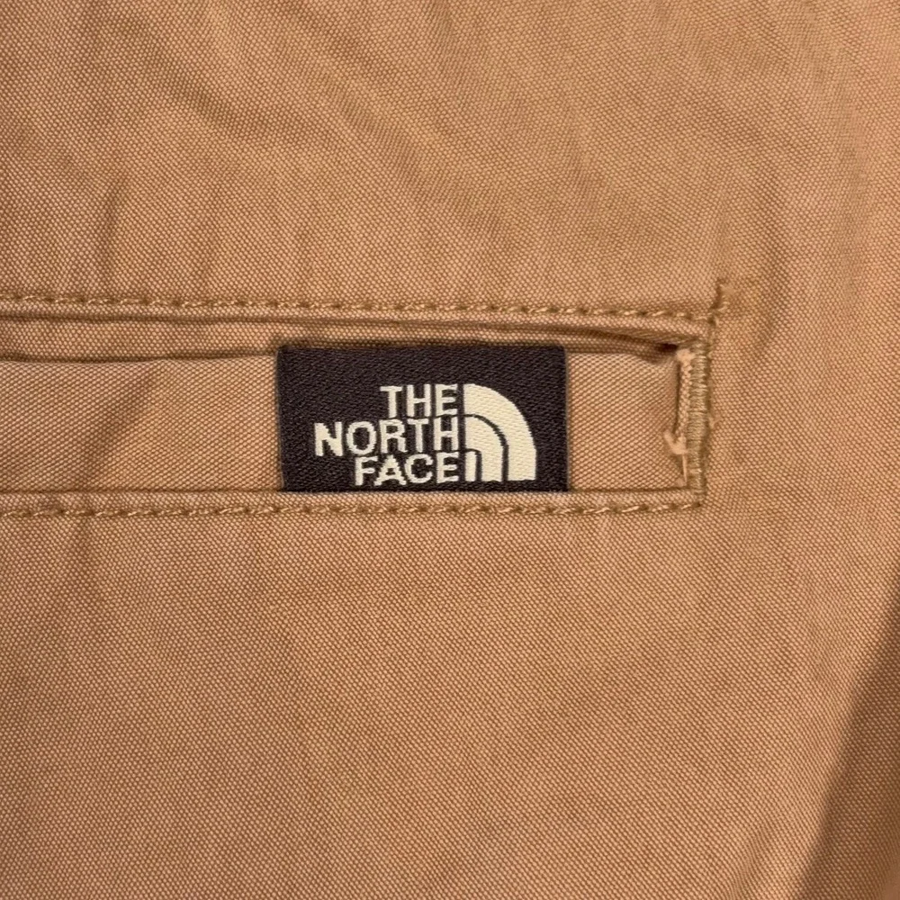 The North Face Cargo Shorts Mens 32 British Khaki Tan Tekware Hiking Outdoor